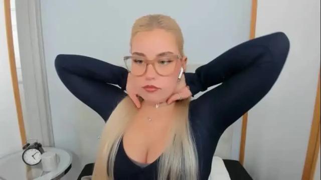 Image 8 of kristyflowers Stream on Chaturbate on 1 month ago