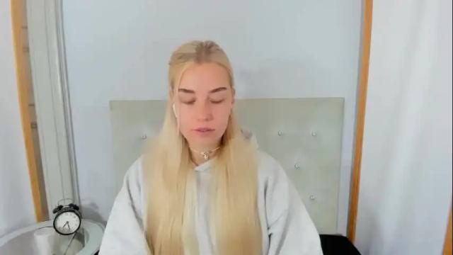 Image 3 of kristyflowers Stream on Chaturbate on 1 month ago