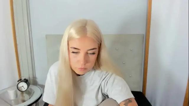 Image 3 of kristyflowers Stream on Chaturbate on 27 days ago