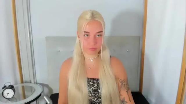 Image 2 of kristyflowers Stream on Chaturbate on 22 days ago