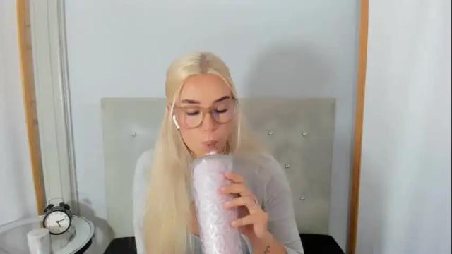 Image 10 of kristyflowers Stream on Chaturbate on 18 days ago