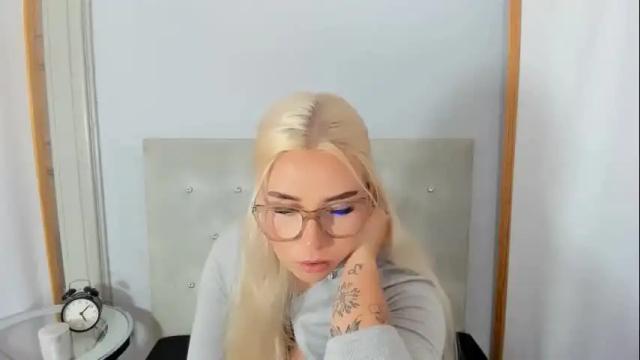 Image 11 of kristyflowers Stream on Chaturbate on 18 days ago