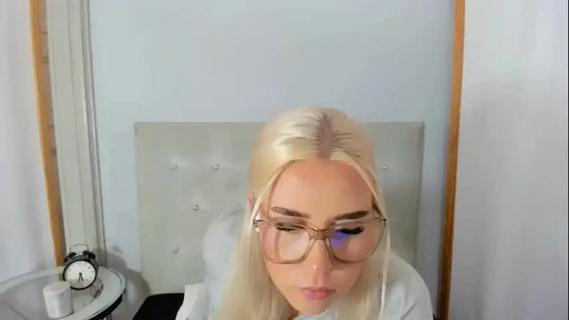 Image 6 of kristyflowers Stream on Chaturbate on 18 days ago