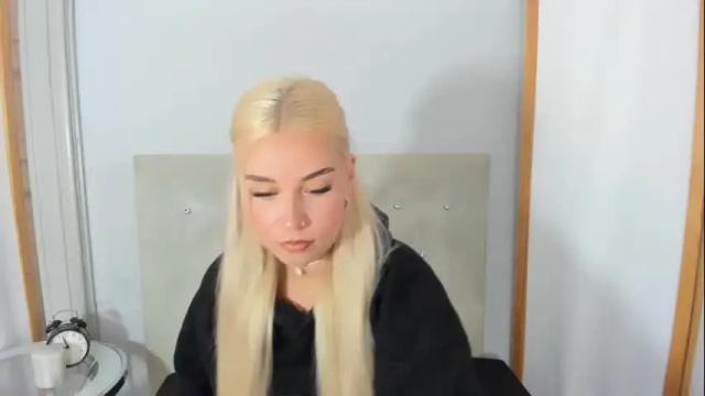 Image 11 of kristyflowers Stream on Chaturbate on 16 days ago