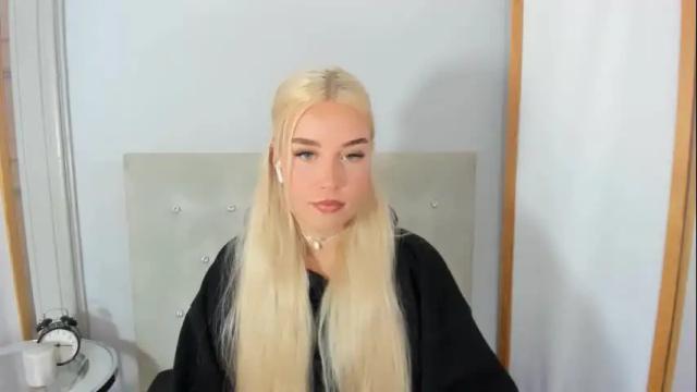Image 7 of kristyflowers Stream on Chaturbate on 16 days ago