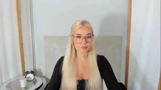 Image 4 of kristyflowers Stream on Chaturbate on 12 days ago