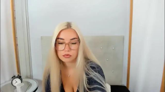 Image 11 of kristyflowers Stream on Chaturbate on 2 days ago