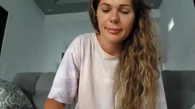 Image 3 of kristymack Stream on Chaturbate on 16 months ago