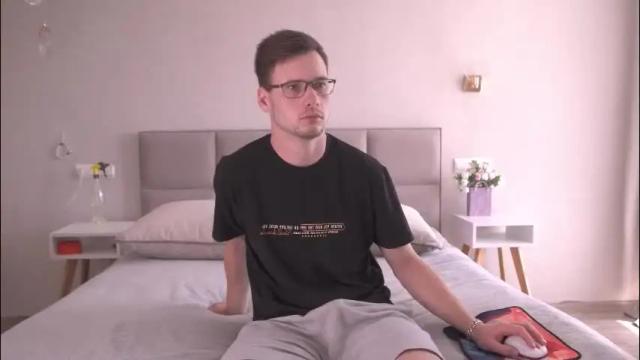 Image 10 of krutfrut Stream on Chaturbate on 5 months ago