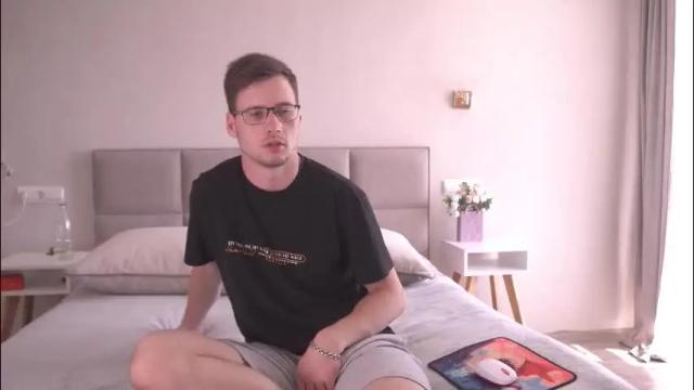 Image 8 of krutfrut Stream on Chaturbate on 5 months ago