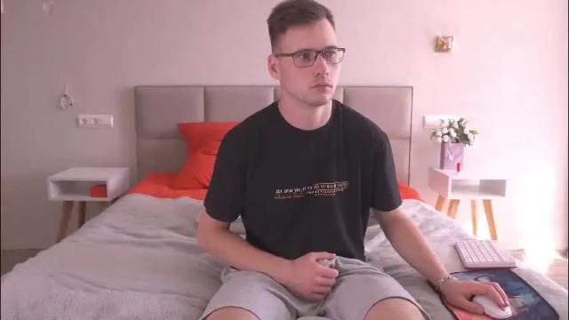 Image 10 of krutfrut Stream on Chaturbate on 4 months ago