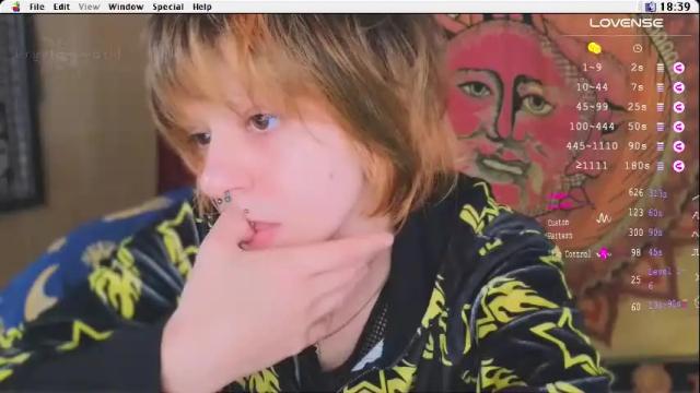 Image 7 of kryptosworld Stream on Chaturbate on 1 month ago