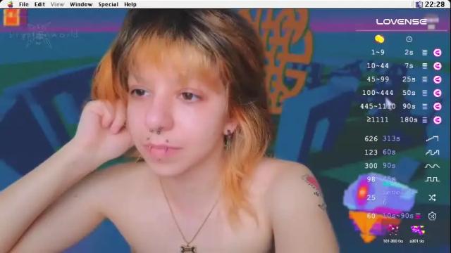 Image 4 of kryptosworld Stream on Chaturbate on 1 month ago