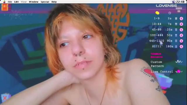 Image 8 of kryptosworld Stream on Chaturbate on 1 month ago