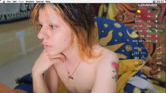 Image 2 of kryptosworld Stream on Chaturbate on 1 month ago