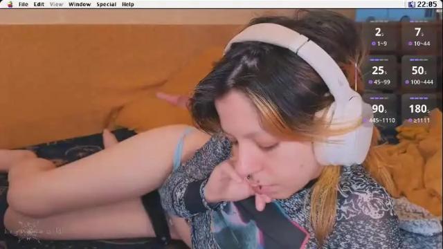 Image 8 of kryptosworld Stream on Chaturbate on 1 month ago