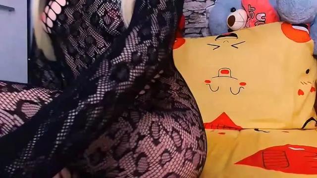Image 10 of krystal_desire Stream on Chaturbate on 14 months ago