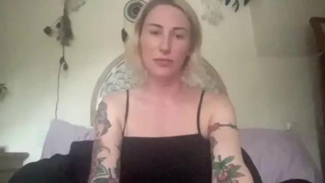 Image 1 of krystal_kaye Stream on Chaturbate on 17 months ago