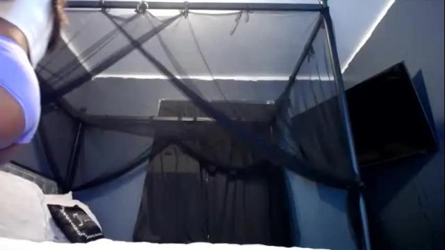 Image 8 of krystalblakexxx Stream on Chaturbate on 3 months ago
