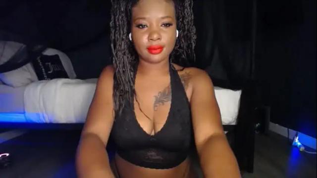 Image 8 of krystalblakexxx Stream on Chaturbate on 2 months ago