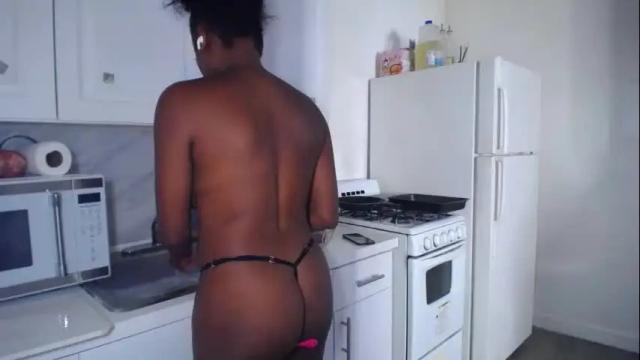 Image 7 of krystalblakexxx Stream on Chaturbate on 2 months ago