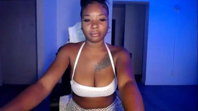 Image 7 of krystalblakexxx Stream on Chaturbate on 2 months ago