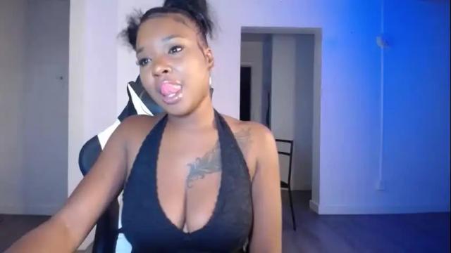 Thumbnail 3, krystalblakexxx's Stream at Chaturbate, 1 month ago