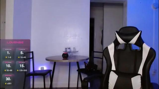 Image 7 of krystalblakexxx Stream on Chaturbate on 10 days ago