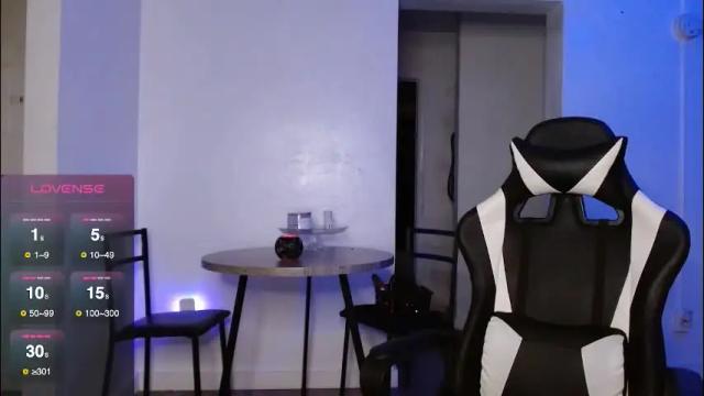 Image 8 of krystalblakexxx Stream on Chaturbate on 10 days ago