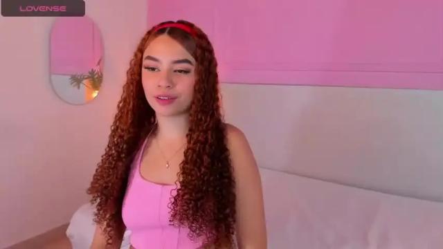 Image 6 of krystalcox18 Stream on Chaturbate on 16 months ago