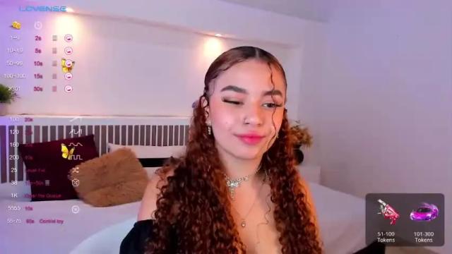 Image 4 of krystalcox18 Stream on Chaturbate on 16 months ago