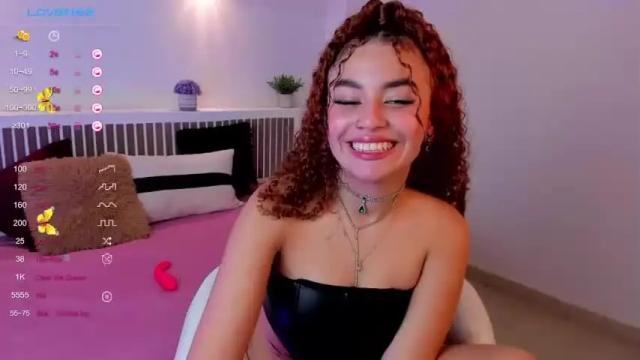 Image 10 of krystalcox18 Stream on Chaturbate on 16 months ago