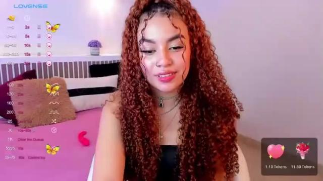 Image 11 of krystalcox18 Stream on Chaturbate on 16 months ago