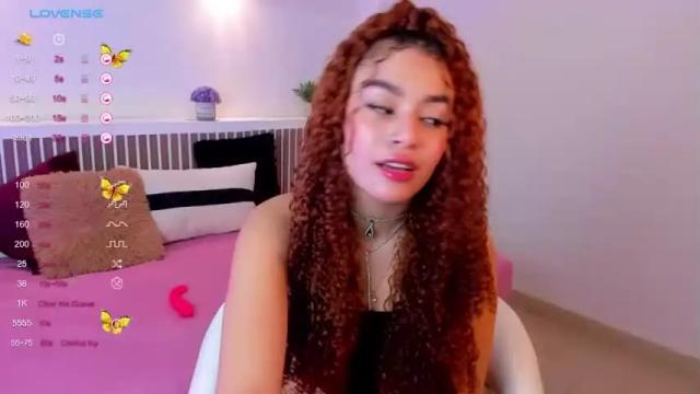 Image 3 of krystalcox18 Stream on Chaturbate on 16 months ago
