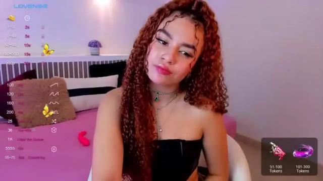 Image 6 of krystalcox18 Stream on Chaturbate on 16 months ago