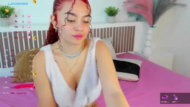 Image 6 of krystalcox18 Stream on Chaturbate on 16 months ago