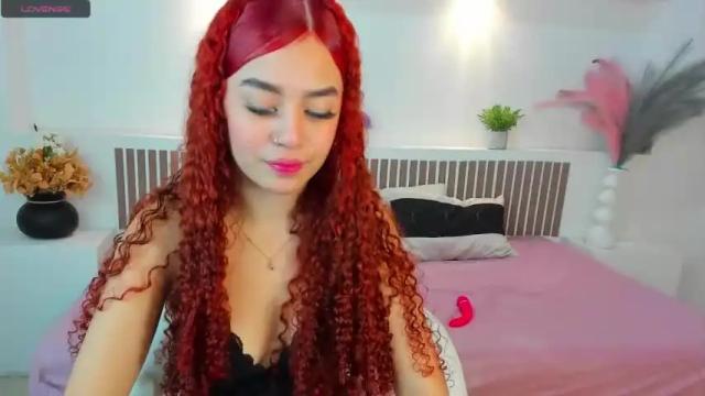 Image 4 of krystalcox18 Stream on Chaturbate on 16 months ago