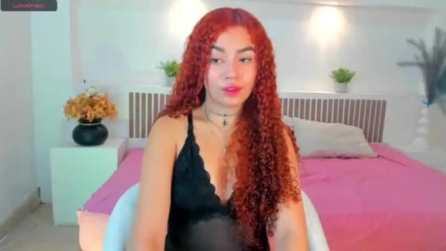 Image 2 of krystalcox18 Stream on Chaturbate on 16 months ago