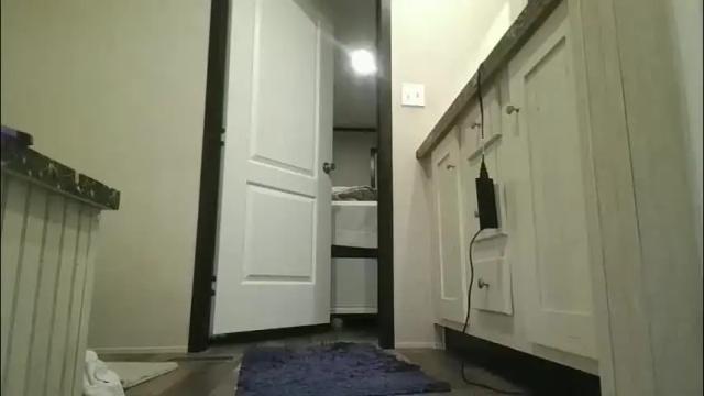 Image 2 of krystals_krystal Stream on Chaturbate on 1 month ago