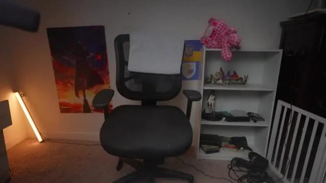Image 6 of krystalsyxx Stream on Chaturbate on 13 months ago