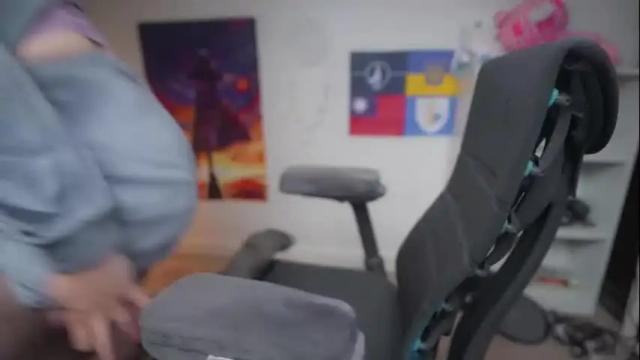 Image 10 of krystalsyxx Stream on Chaturbate on 1 month ago
