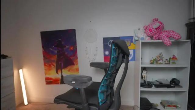 Image 12 of krystalsyxx Stream on Chaturbate on 1 month ago