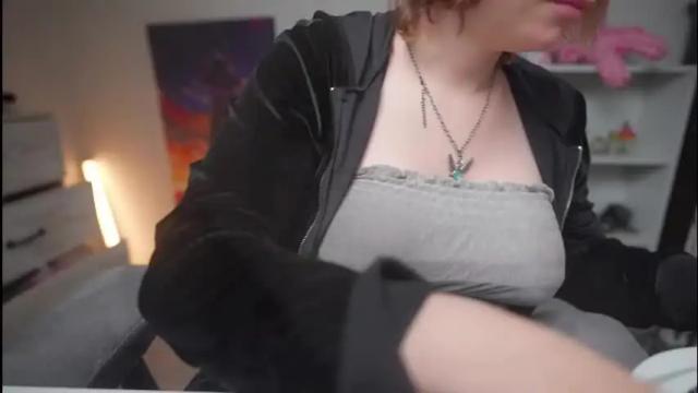Image 6 of krystalsyxx Stream on Chaturbate on 24 days ago