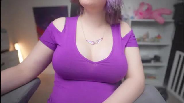 Image 11 of krystalsyxx Stream on Chaturbate on 11 days ago