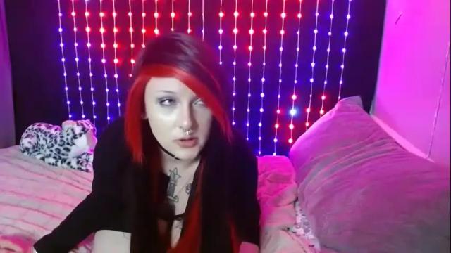 Image 10 of krystalxkitten Stream on Chaturbate on 16 months ago