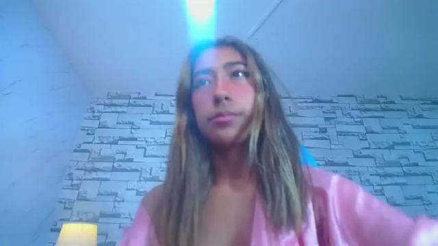 Image 2 of kta_a Stream on Chaturbate on 17 months ago