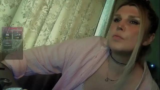 Image 6 of kudesnizza Stream on Chaturbate on 1 month ago