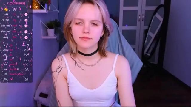 Image 3 of kumiko_mori Stream on Chaturbate on 19 months ago