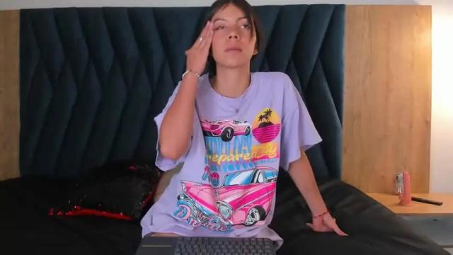 Image 4 of kuromi_spellman Stream on Chaturbate on 15 months ago
