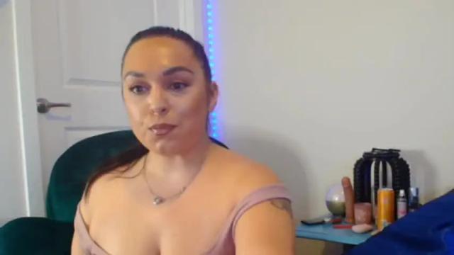 Image 11 of kurvykitty069 Stream on Chaturbate on 23 months ago
